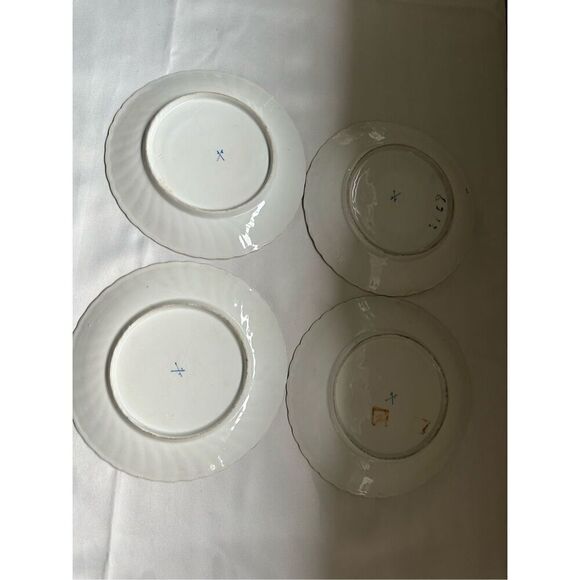 Meissen Porcelain Plates with Floral & Gold Gilt floral hand painted 7.4” - Picture 5 of 10
